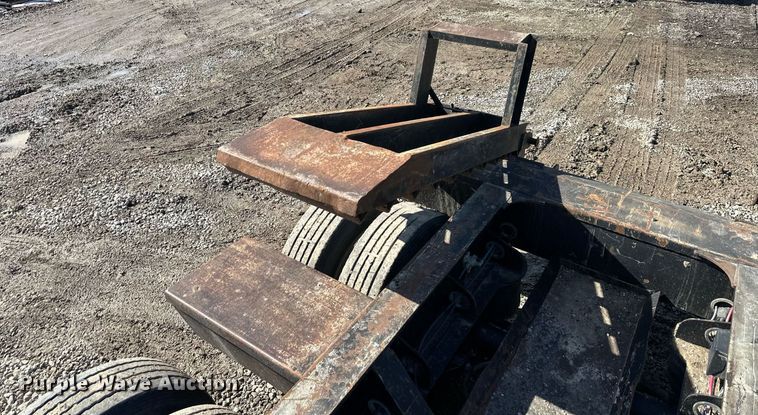 image for item EQ6593 2013 Kaufman lowboy equipment trailer