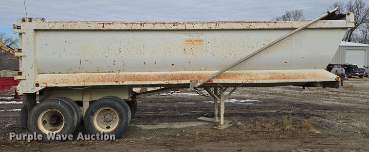 image for item EQ6595 1995 Hilbilt  end dump trailer