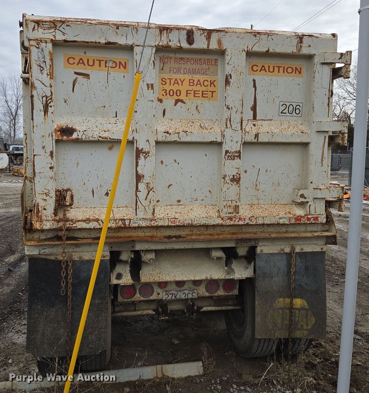 image for item EQ6595 1995 Hilbilt  end dump trailer