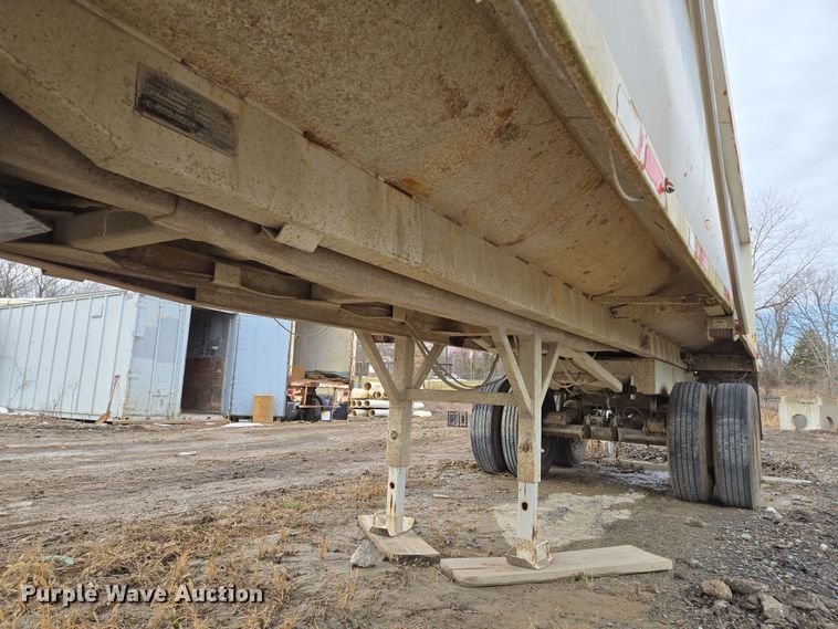 image for item EQ6595 1995 Hilbilt  end dump trailer