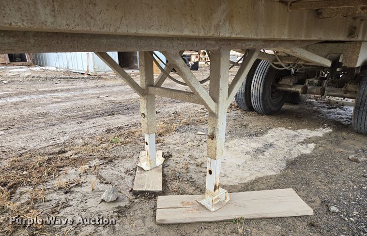 image for item EQ6595 1995 Hilbilt  end dump trailer