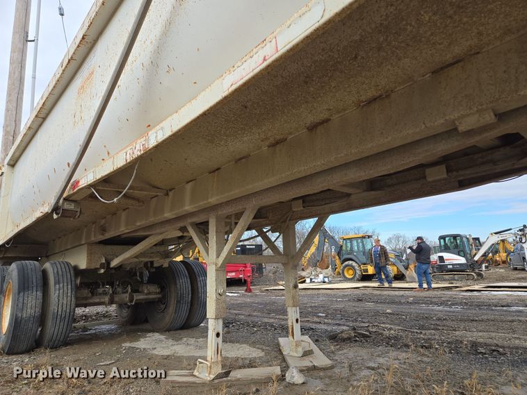 image for item EQ6595 1995 Hilbilt  end dump trailer