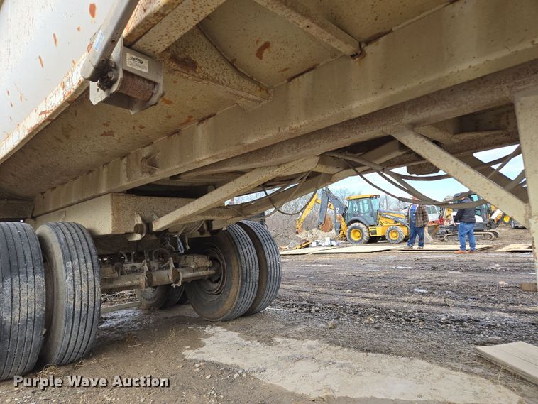 image for item EQ6595 1995 Hilbilt  end dump trailer