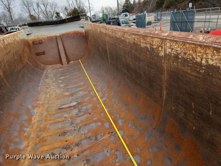 image for item EQ6595 1995 Hilbilt  end dump trailer