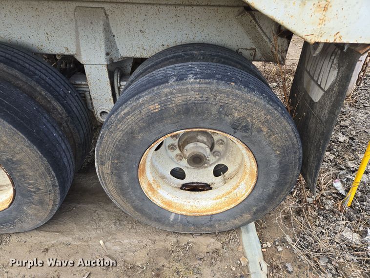 image for item EQ6595 1995 Hilbilt  end dump trailer