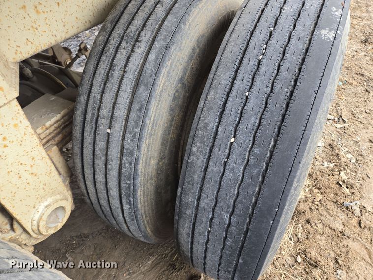 image for item EQ6595 1995 Hilbilt  end dump trailer