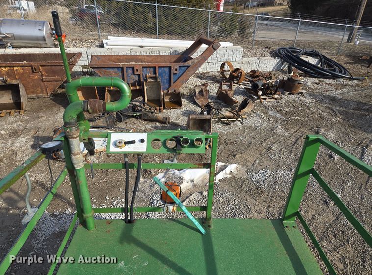 image for item EQ6597 2004 Easy Lawn  hydroseeder