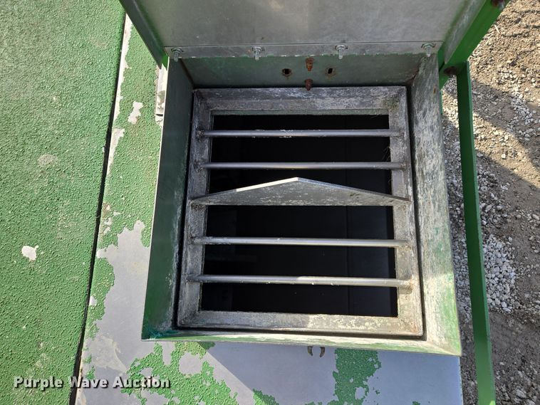 image for item EQ6597 2004 Easy Lawn  hydroseeder