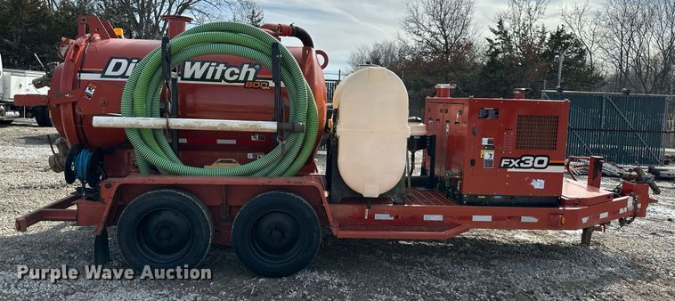 image for item EQ6600 2013 Ditch Witch FX30 vacuum excavator