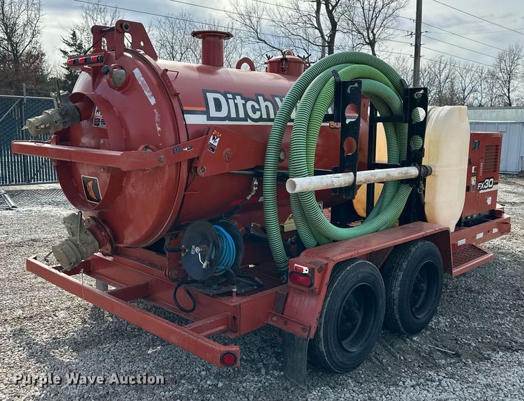 image for item EQ6600 2013 Ditch Witch FX30 vacuum excavator