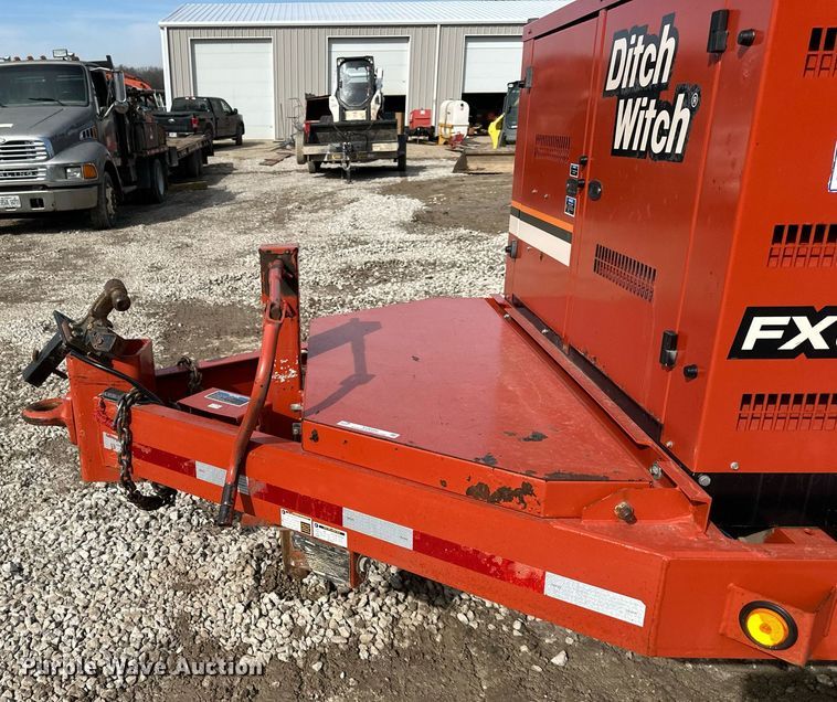 image for item EQ6600 2013 Ditch Witch FX30 vacuum excavator