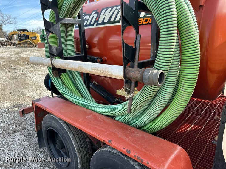 image for item EQ6600 2013 Ditch Witch FX30 vacuum excavator