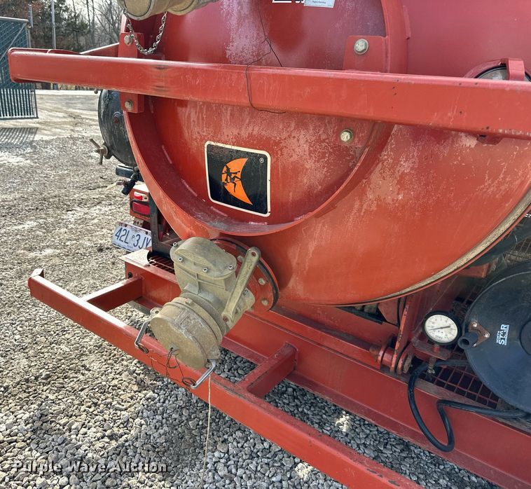 image for item EQ6600 2013 Ditch Witch FX30 vacuum excavator