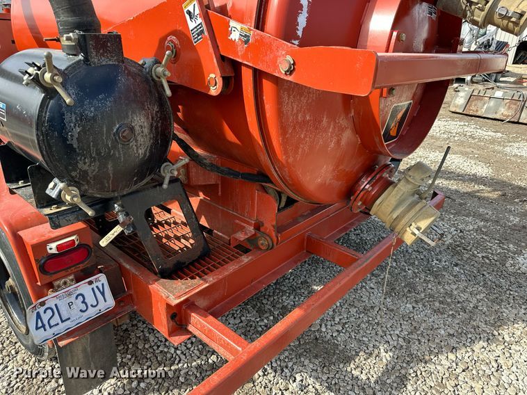 image for item EQ6600 2013 Ditch Witch FX30 vacuum excavator