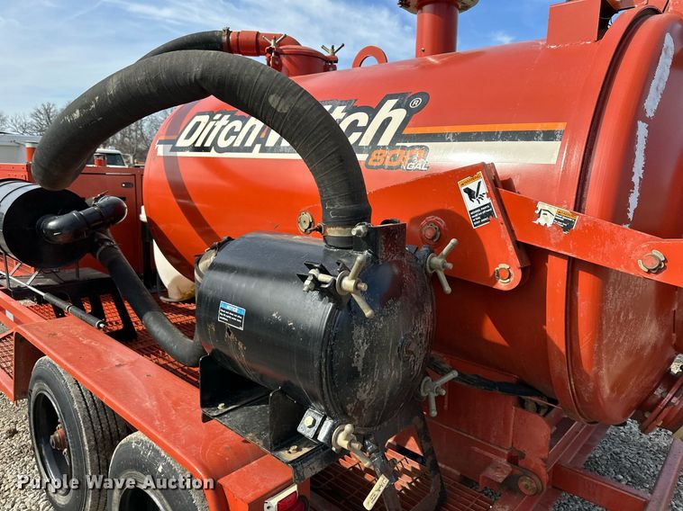 image for item EQ6600 2013 Ditch Witch FX30 vacuum excavator