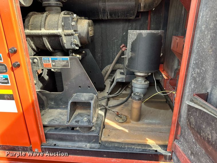 image for item EQ6600 2013 Ditch Witch FX30 vacuum excavator