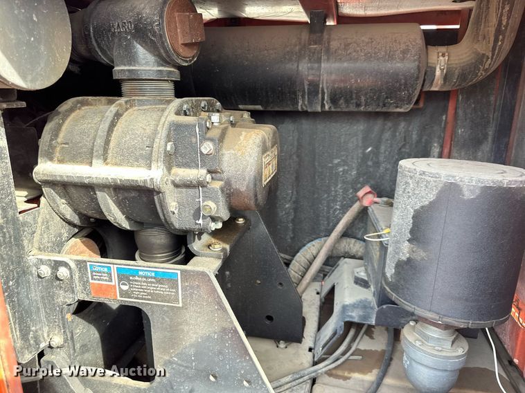 image for item EQ6600 2013 Ditch Witch FX30 vacuum excavator