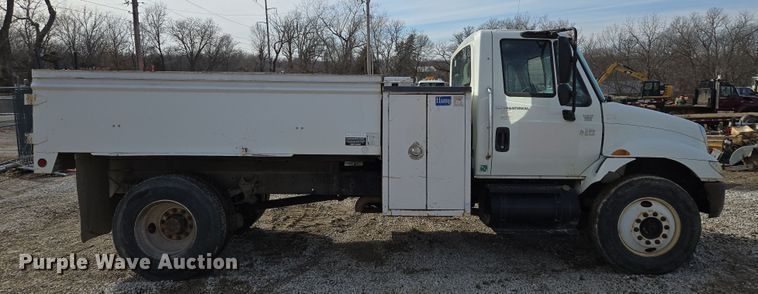 image for item EQ6602 2002 International  4300 DT466 dump truck