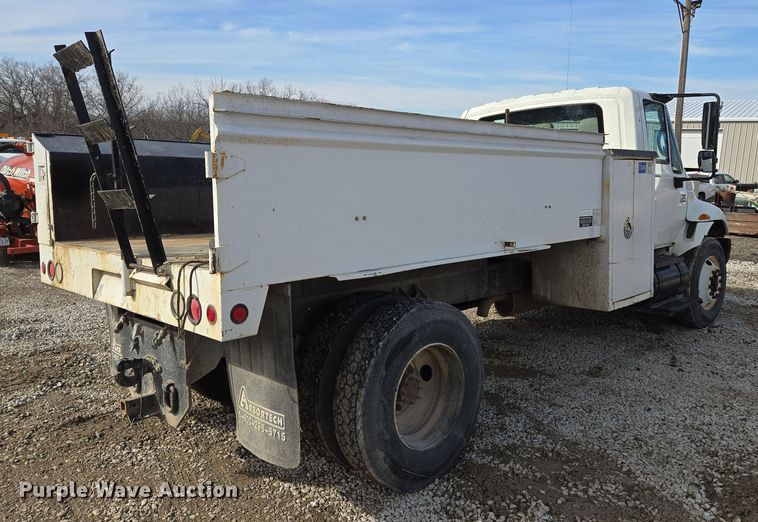 image for item EQ6602 2002 International  4300 DT466 dump truck