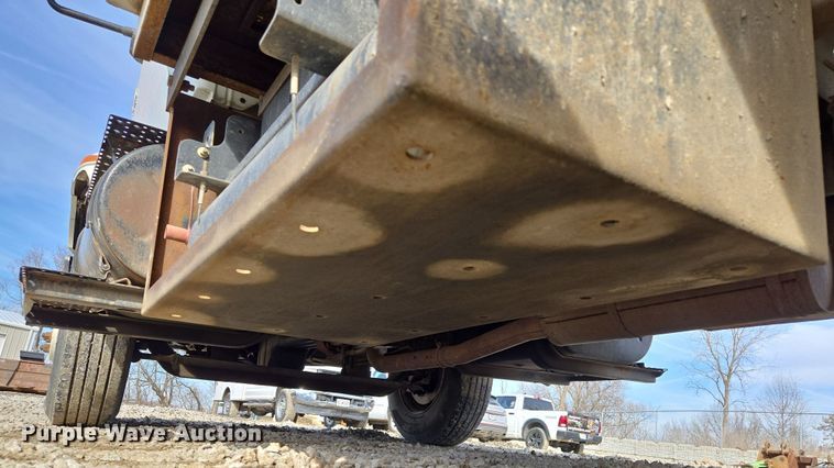 image for item EQ6602 2002 International  4300 DT466 dump truck