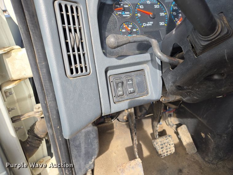 image for item EQ6602 2002 International  4300 DT466 dump truck