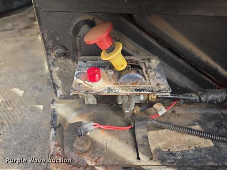 image for item EQ6602 2002 International  4300 DT466 dump truck