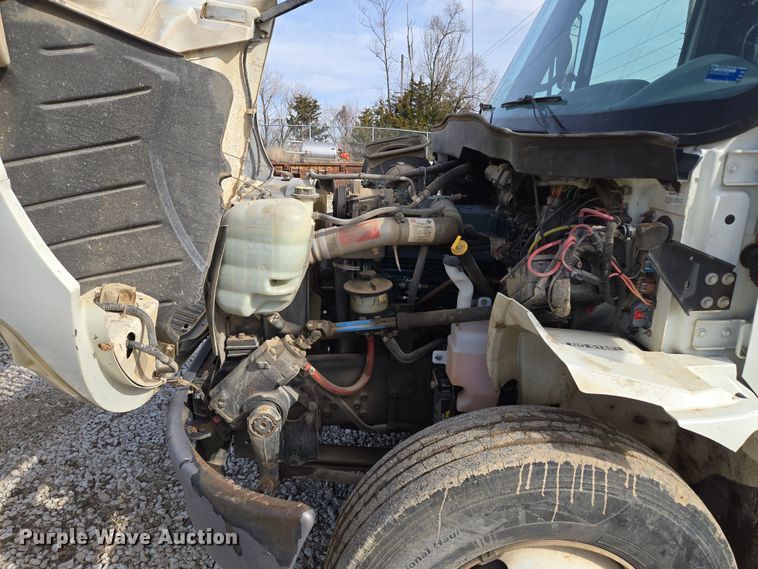 image for item EQ6602 2002 International  4300 DT466 dump truck