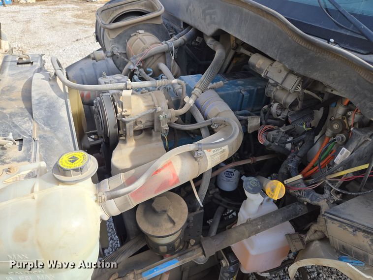 image for item EQ6602 2002 International  4300 DT466 dump truck