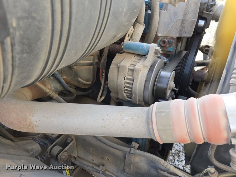 image for item EQ6602 2002 International  4300 DT466 dump truck