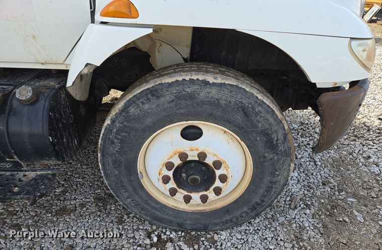 image for item EQ6602 2002 International  4300 DT466 dump truck