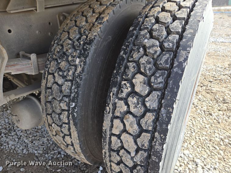 image for item EQ6602 2002 International  4300 DT466 dump truck