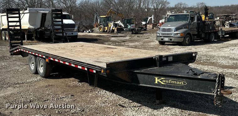 image for item EQ6603 2018 Kaufman equipment trailer