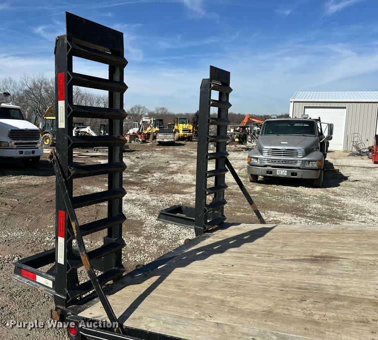 image for item EQ6603 2018 Kaufman equipment trailer