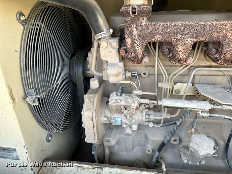 image for item EQ6604 2005 Ingersoll Rand 185 air compressor