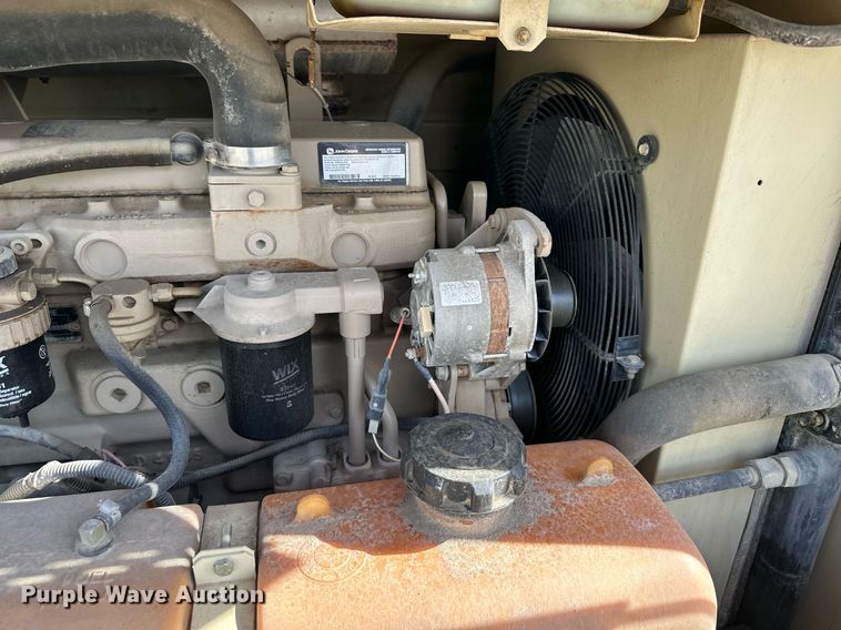 image for item EQ6604 2005 Ingersoll Rand 185 air compressor