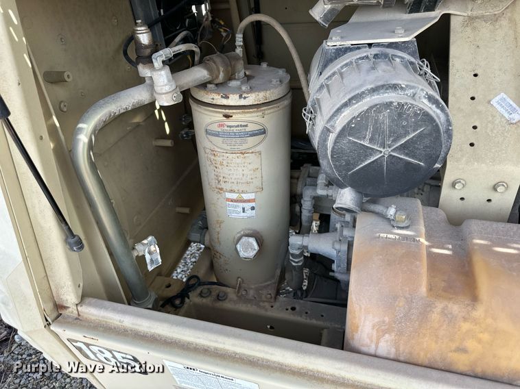 image for item EQ6604 2005 Ingersoll Rand 185 air compressor