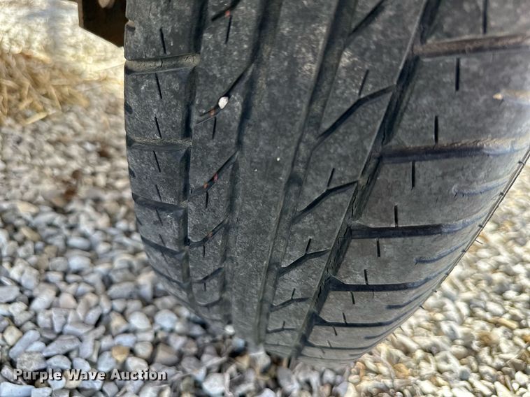 image for item EQ6604 2005 Ingersoll Rand 185 air compressor