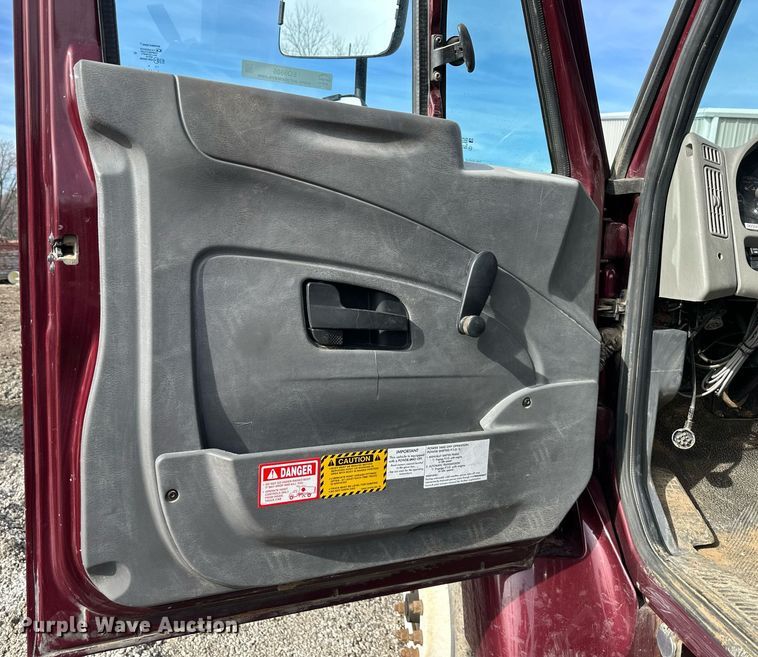 image for item EQ6605 2008 International Workstar 7400 dump flatbed truck