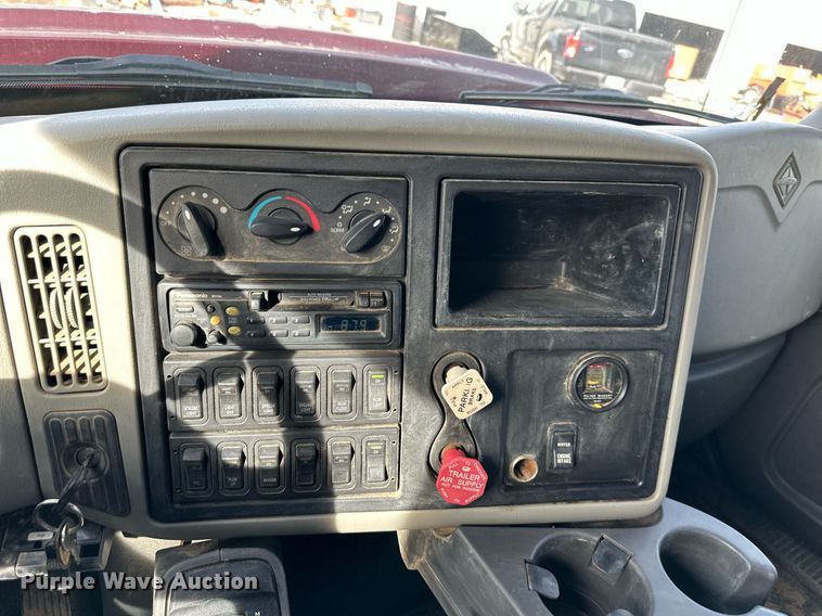 image for item EQ6605 2008 International Workstar 7400 dump flatbed truck