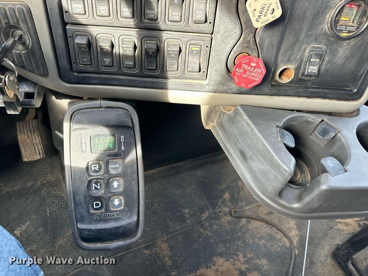 image for item EQ6605 2008 International Workstar 7400 dump flatbed truck