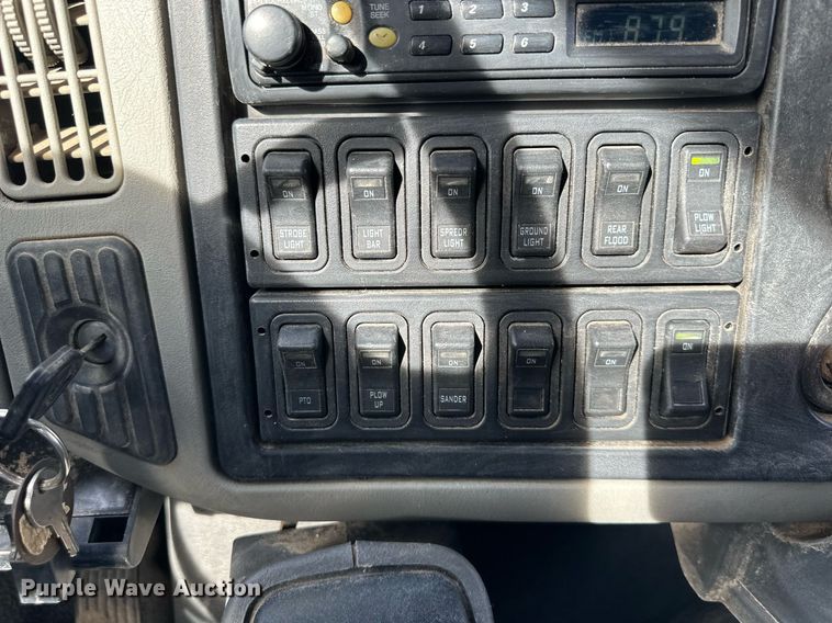 image for item EQ6605 2008 International Workstar 7400 dump flatbed truck