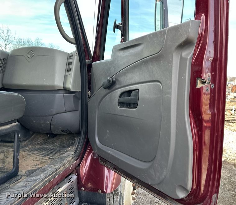 image for item EQ6605 2008 International Workstar 7400 dump flatbed truck