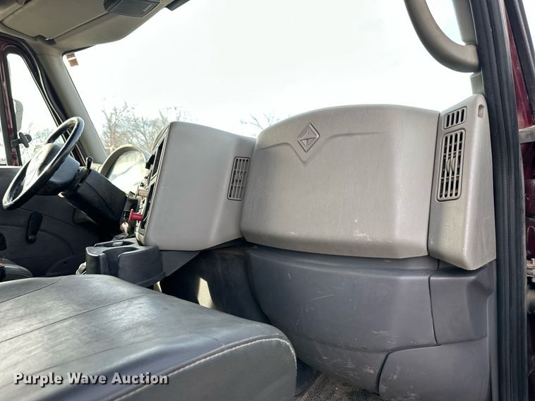 image for item EQ6605 2008 International Workstar 7400 dump flatbed truck