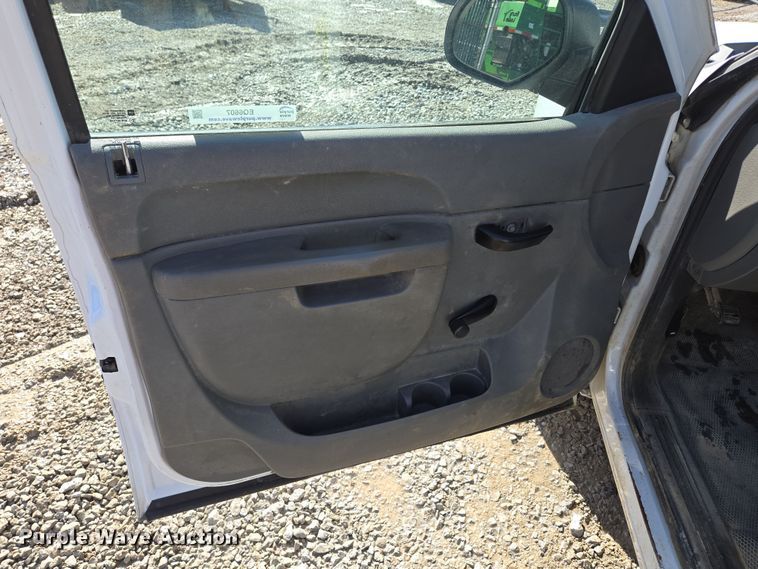 image for item EQ6607 2011 Chevrolet  Silverado 1500 pickup truck