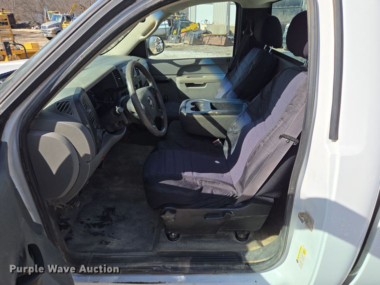 image for item EQ6607 2011 Chevrolet  Silverado 1500 pickup truck