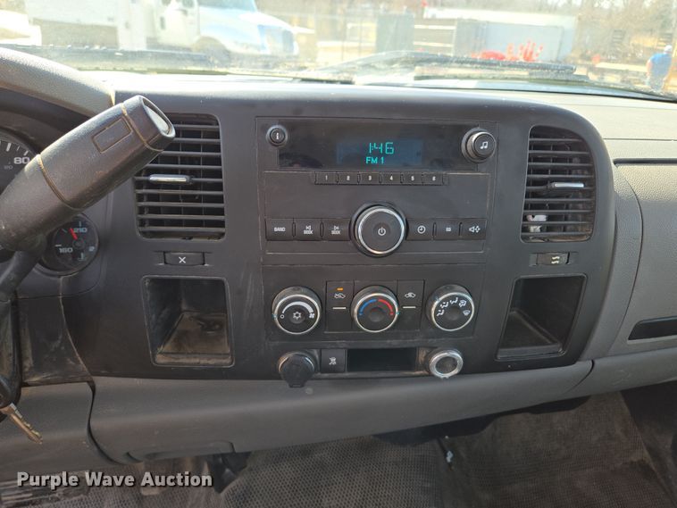 image for item EQ6607 2011 Chevrolet  Silverado 1500 pickup truck