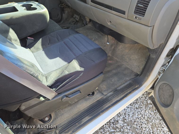 image for item EQ6607 2011 Chevrolet  Silverado 1500 pickup truck