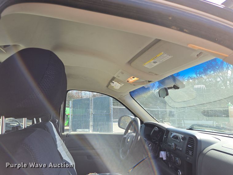 image for item EQ6607 2011 Chevrolet  Silverado 1500 pickup truck