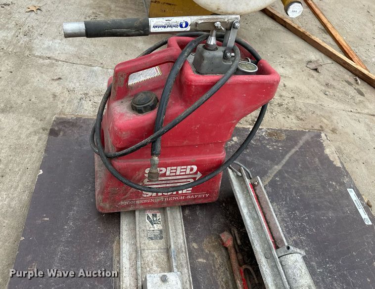 image for item EQ6608 Speed shore shoring system