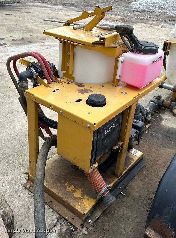 image for item EQ6609 Vermeer MX125 mud mixer